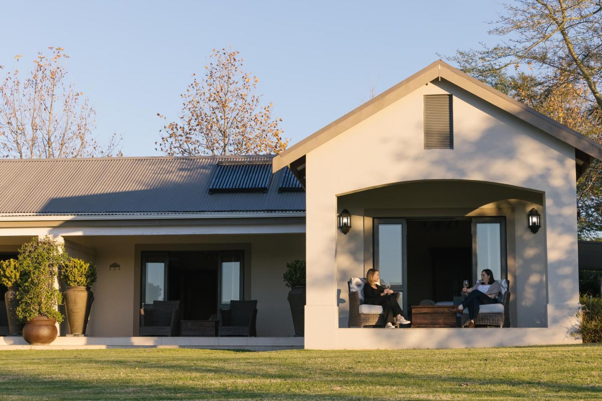 Under Oaks Guesthouse Paarl Exterior foto